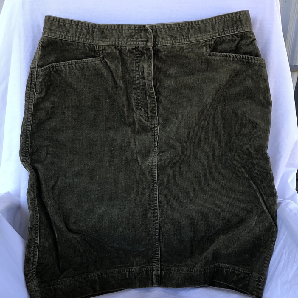 Woman’s green Jones sport Y2k fall stretch corduroy pocket skirt